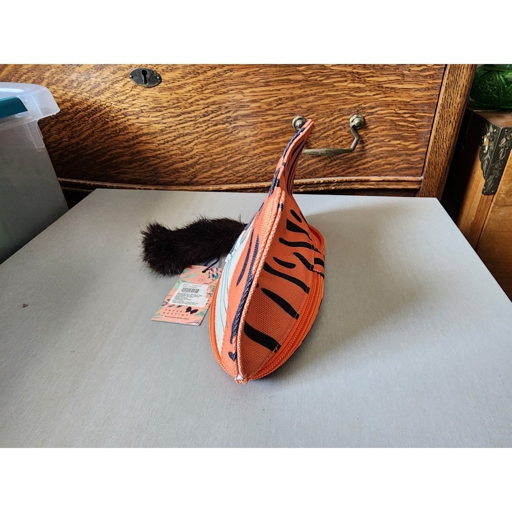 Tiger Pouch - Picture 3 of 8